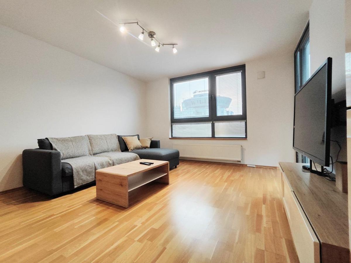 Mills - Free Parking - Balcony With City View - Close To Nivy Mall Bratislava Buitenkant foto