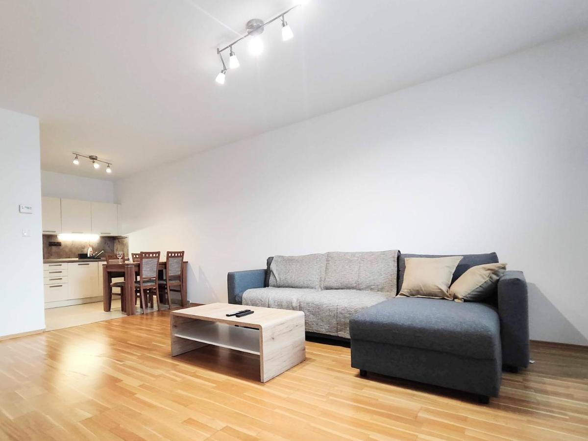 Mills - Free Parking - Balcony With City View - Close To Nivy Mall Bratislava Buitenkant foto