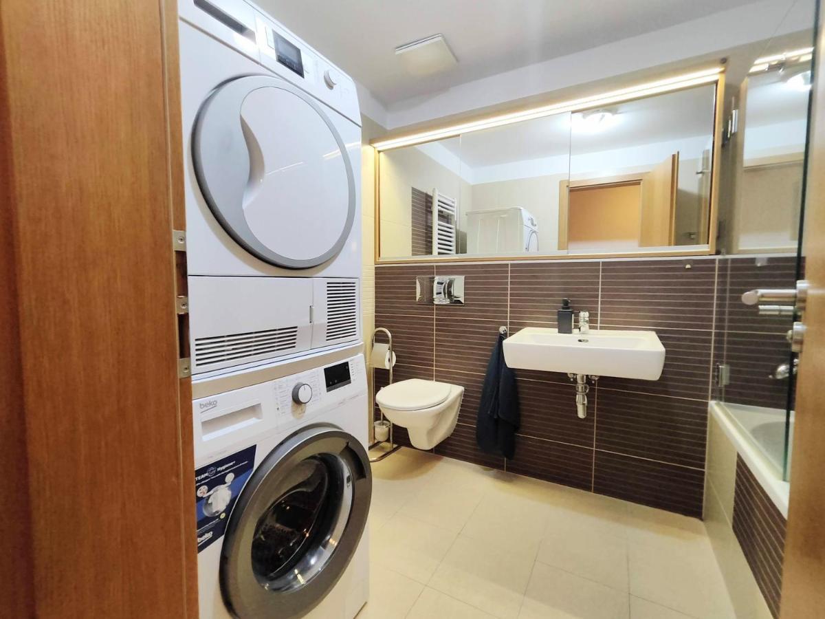 Mills - Free Parking - Balcony With City View - Close To Nivy Mall Bratislava Buitenkant foto